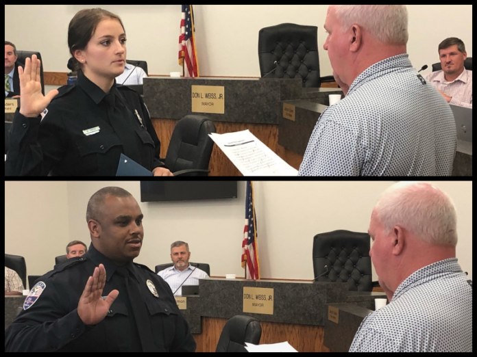 Mayor Administers Oath to Two New Police Officers
